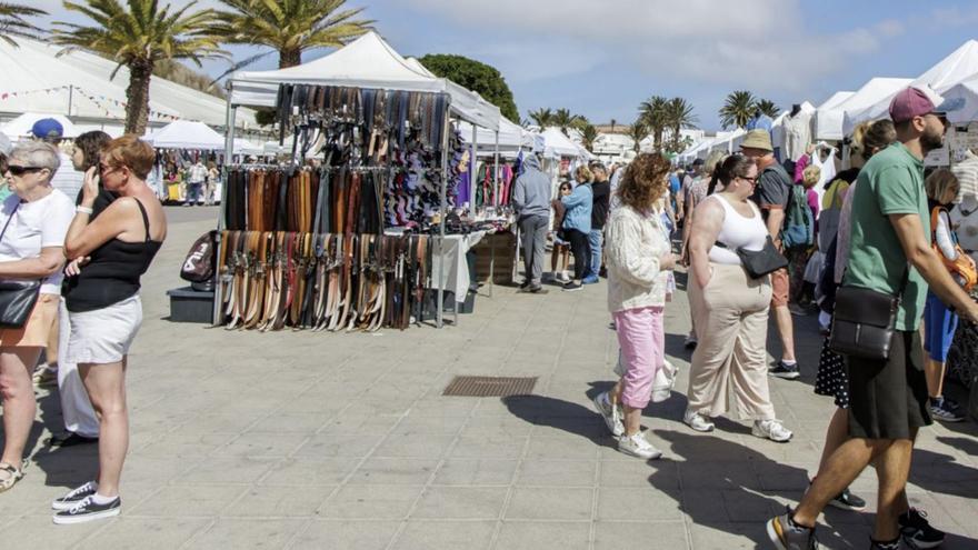 Mercadillo de La Villa, que se celebra los domingos.