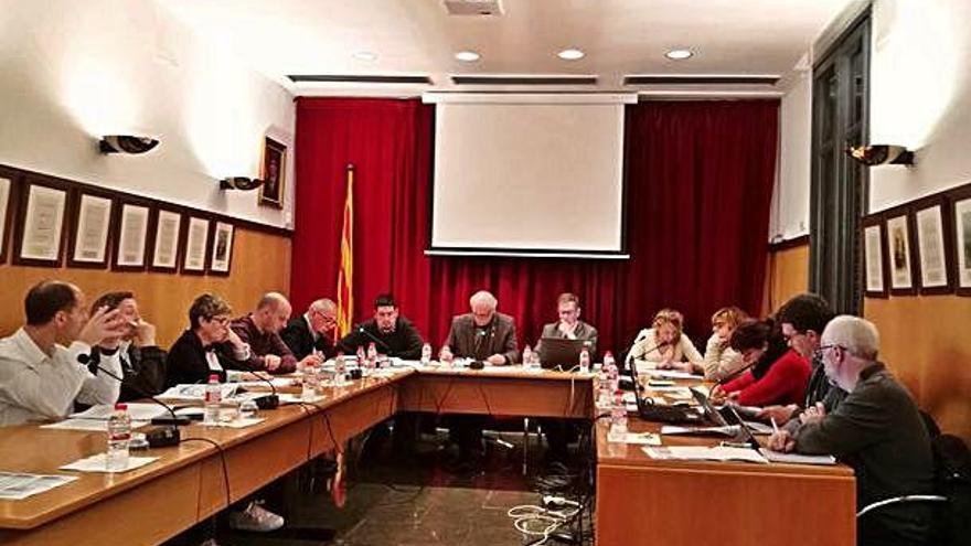 Els regidors de l&#039;Ajuntament de Cassà, reunits en el ple.