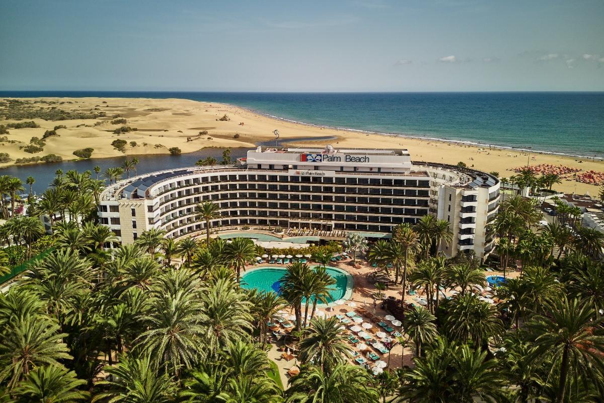 Seaside Palm Beach Hotel se sitúa al lado de La Charca de Maspalomas.