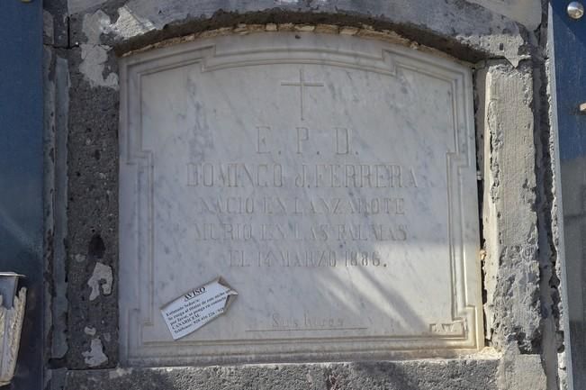 Ruta por el cementerio de Vegueta