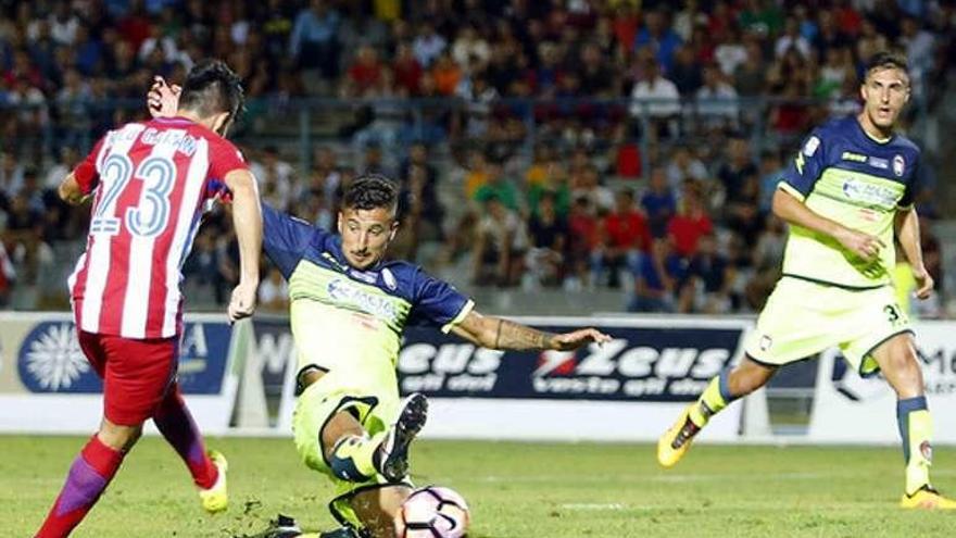 Nico Gaitán en la acción del gol.