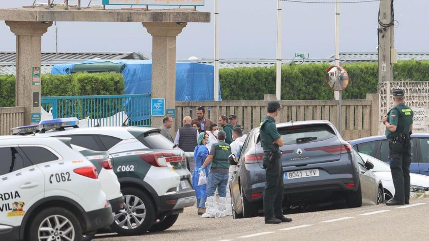 El crimen ocurrió a las puertas de un camping de la localidad de Oia.