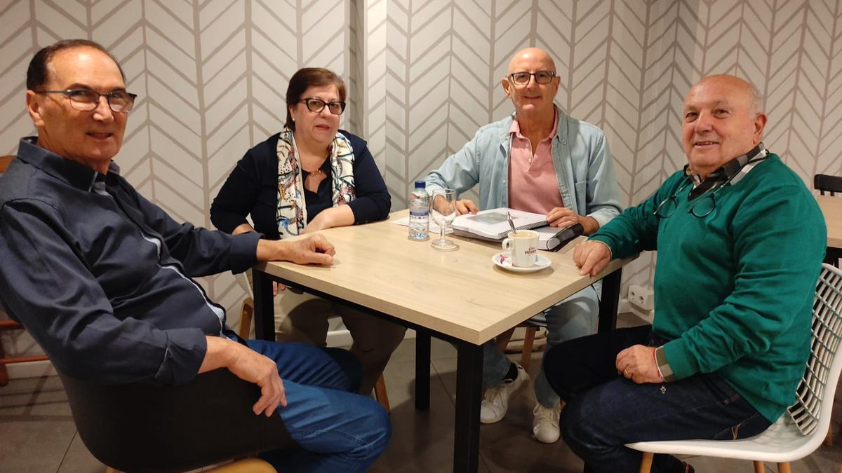 Representantes de l'Associació d'Amics de la Murta con Ricardo Belda.