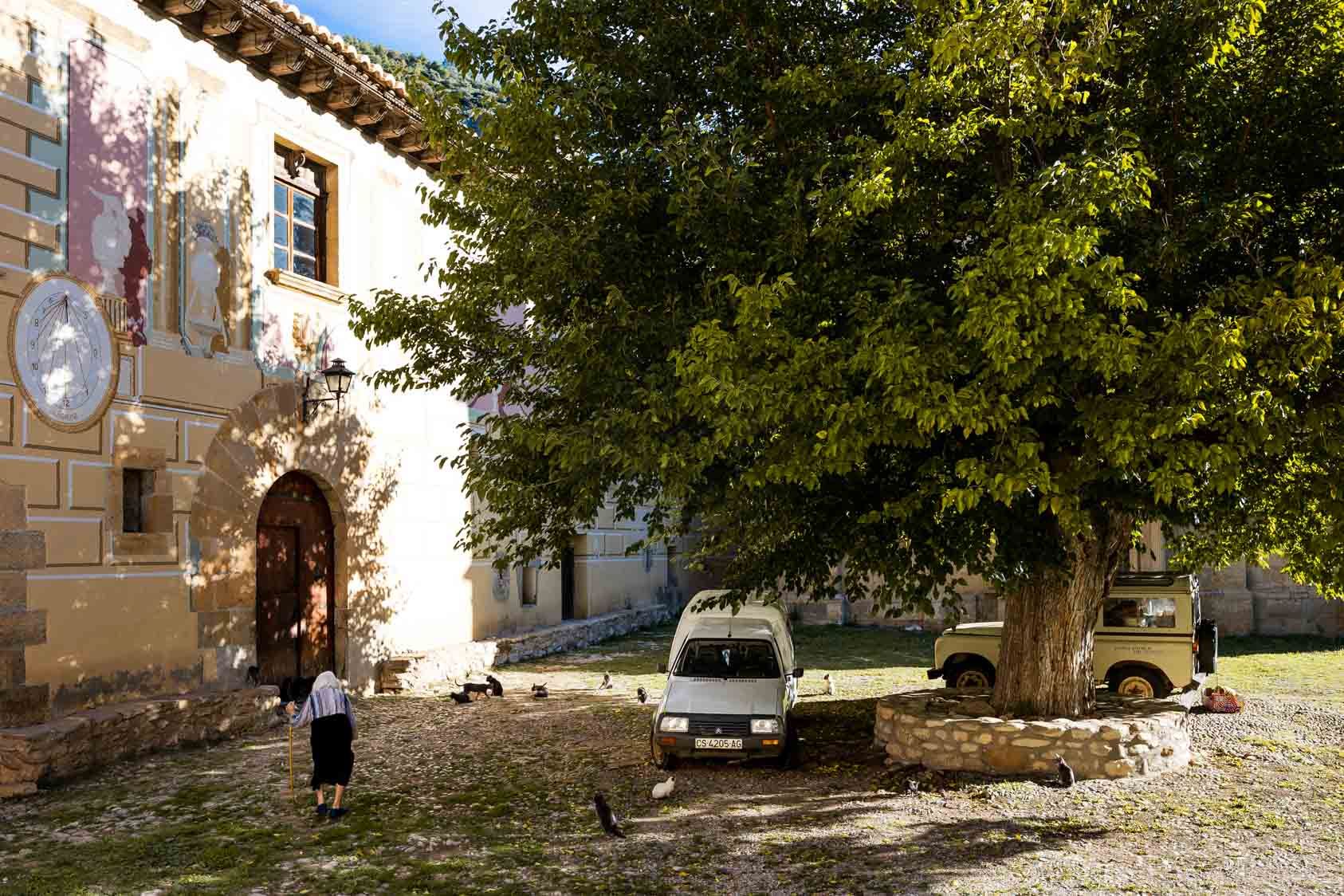 Las últimas imágenes de los dos habitantes de la Estrella, la aldea vaciada en la frontera de Castellón