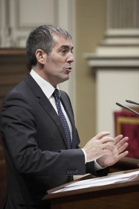 19/01/2017.CANARIAS.Pleno del Parlamento de Canarias..Fotos: Carsten W. Lauritsen