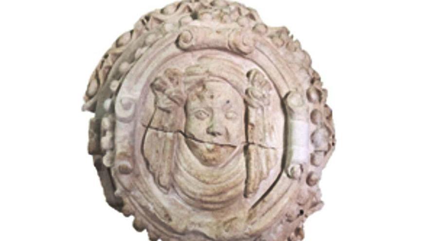 Alzira restaura dos claves renacentistas de las ruinas del monasterio de la Murta