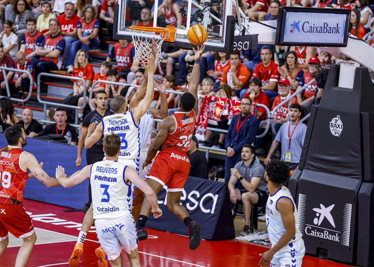 Obasohan hizo estragos en la defensa del Valencia Basket
