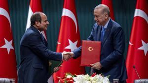 Turquia i Egipte escenifiquen la fi d’una dècada de rivalitat