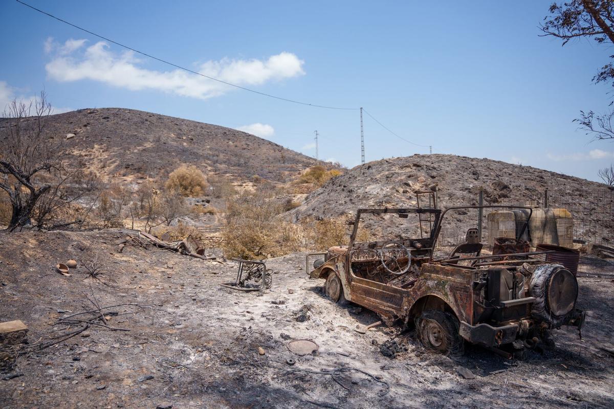 12/07/2026 Imágenes de la zona afectada por el incendio de Los Gallardos. A 12 de julio de 2026 en Los Gallardos, Almería (Andalucía, España). El presidente de la Junta de Andalucía, Juanma Moreno, ha anunciado este domingo por la mañana que el dispositivo andaluz contra incendios forestales, el Infoca, ha dado por estabilizado el fuego de Los Gallardos (Almería), así como que se autoriza el regreso de las 1.000 personas que permanecían desalojadas por este suceso POLITICA Francisco J. Olmo - Europa Press