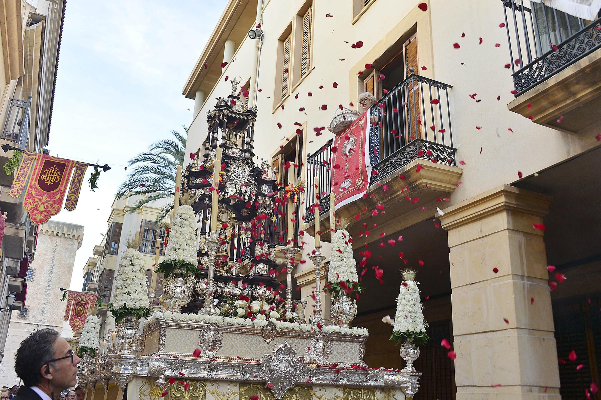 Procesion del Corpus Christi y Altares en Elche