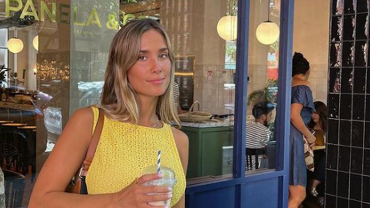 María Pombo tiene el vestido amarillo que estiliza la figura