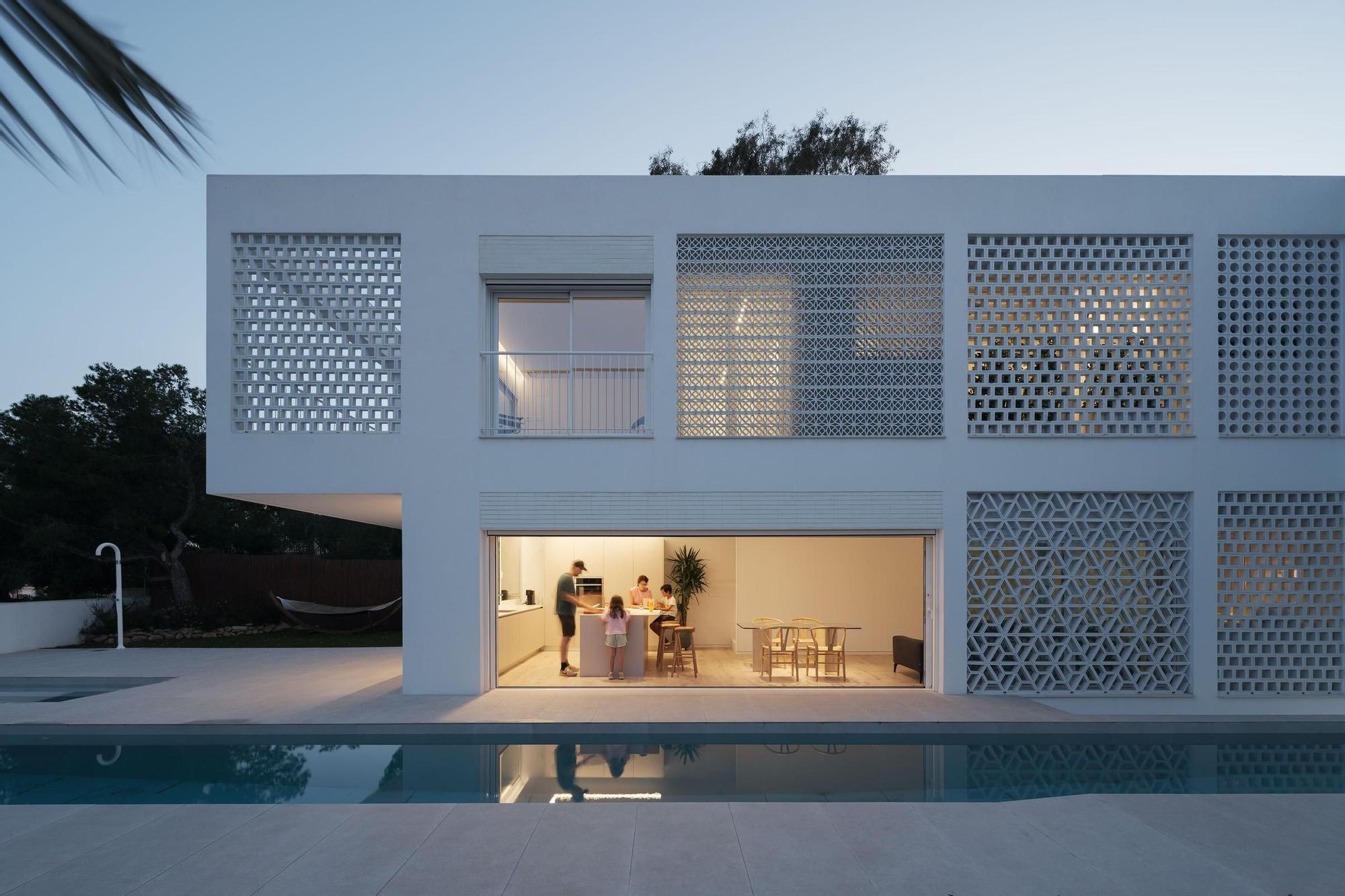 Casa más que Blanca