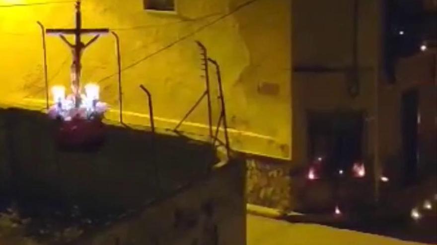 Procesión del Silencio en los balcones de Orihuela