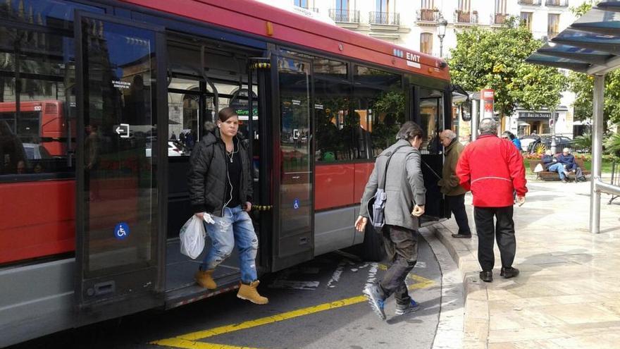 La EMT aumenta ligeramente la cifra anual de viajeros