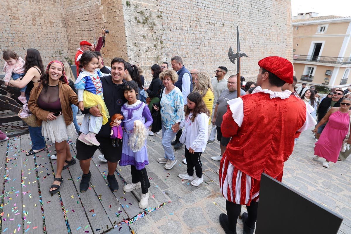 Todas las imágenes de la inauguración de la feria Eivissa Medieval