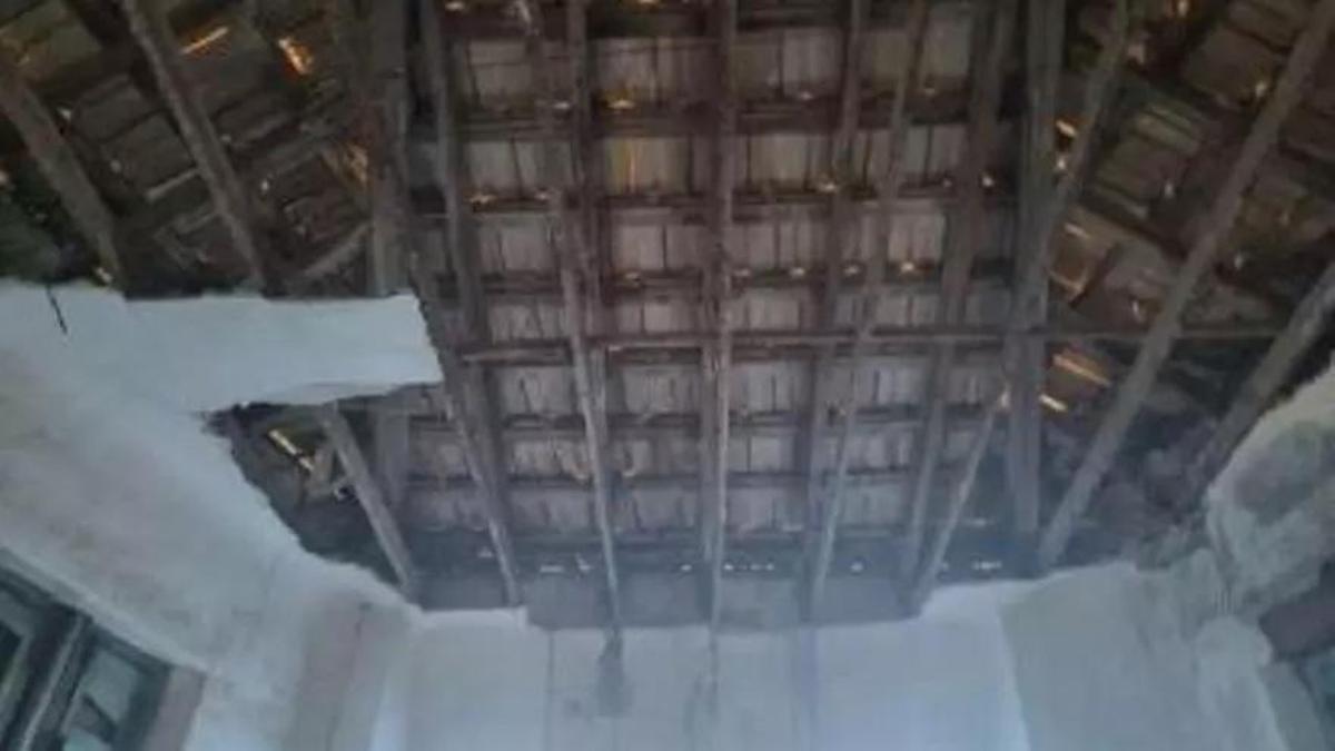 Estado de la cubierta de la Fábrica de Hielo de Torrevieja