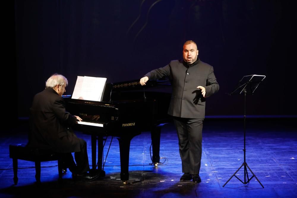 Zamora canta a Joaquín Díaz