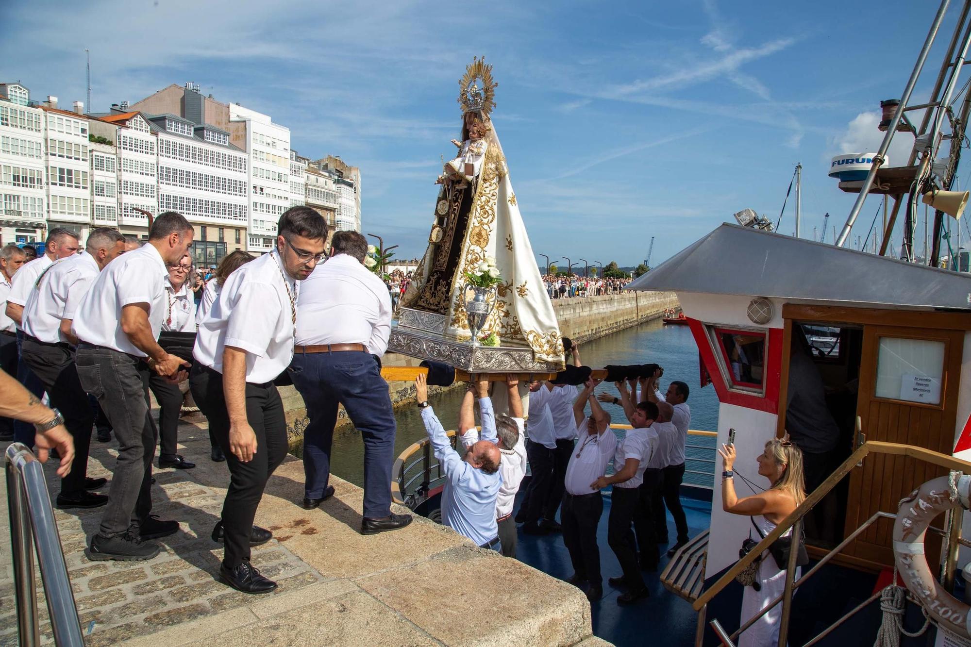 Los marineros de A Coruña celebran la festividad de la Virgen del Carmen