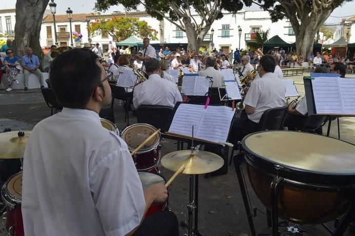 Concierto de la Banda Municipal en la plaza de ...