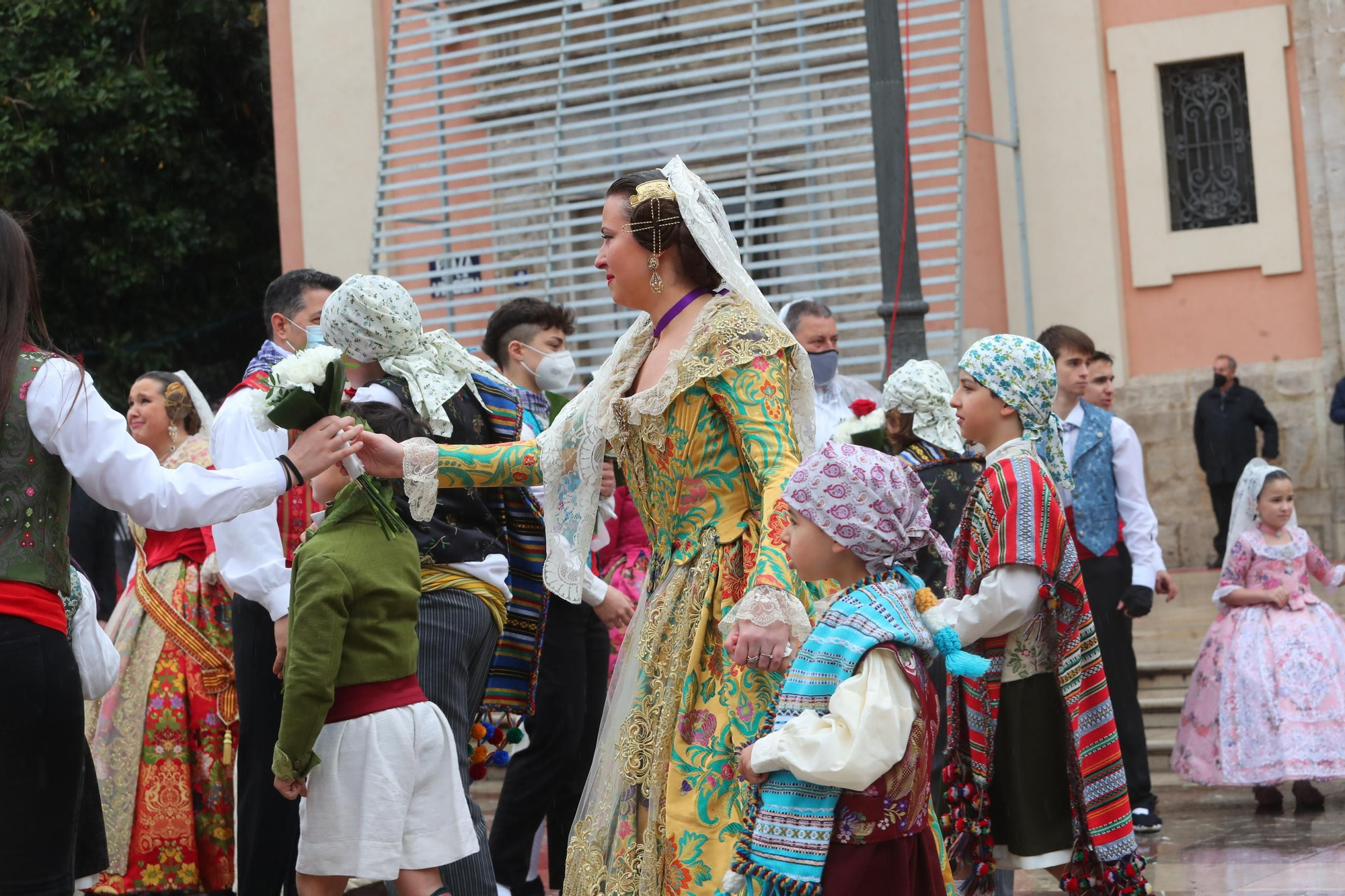 Búscate en el primer día de ofrenda por la calle de la Paz (entre las 15:30 a las 17:00 horas)