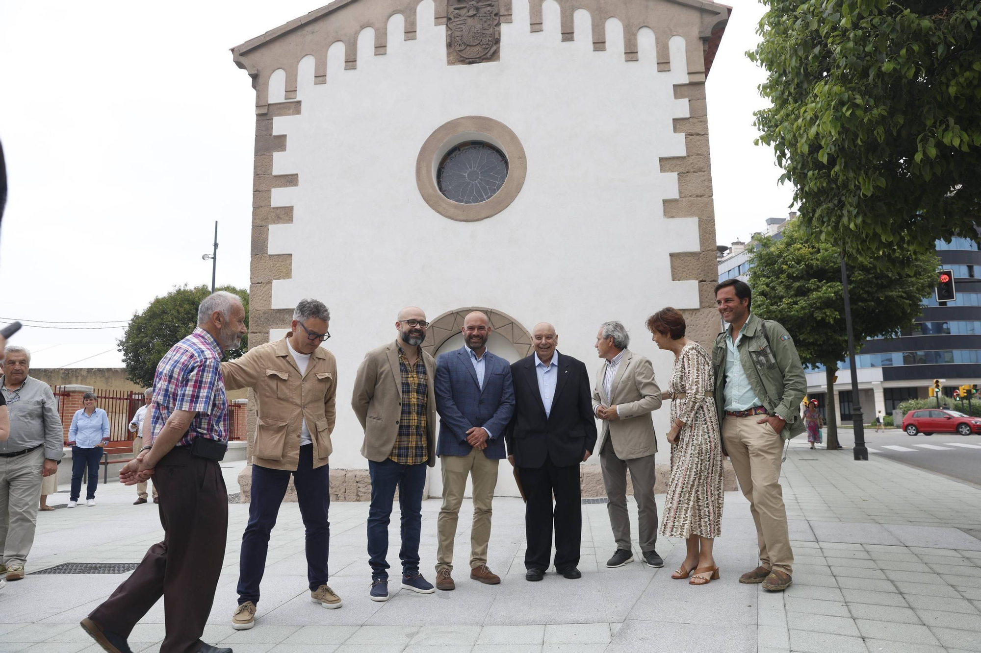 Gijón abre la puerta a Naval Azul desde esta nueva plaza en el corazón de El Natahoyo (en imágenes)