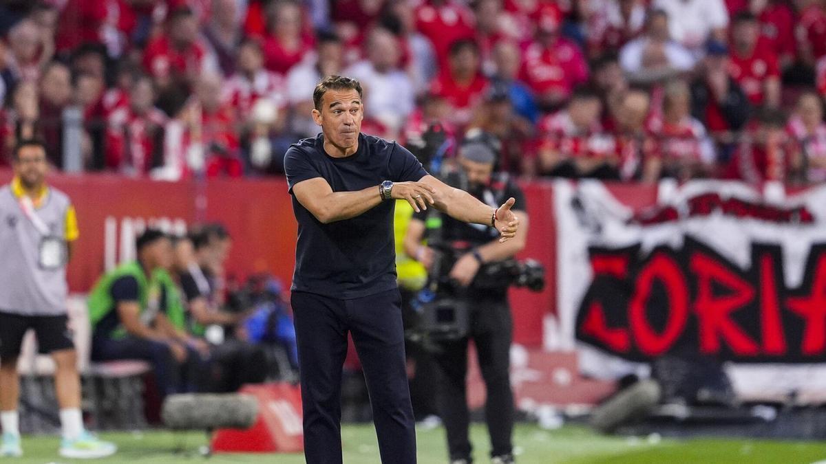 Luis García Plaza, durante el Sevilla-Real Sociedad de la jornada 34 de Liga en el Ramón Sánchez-Pizjuán