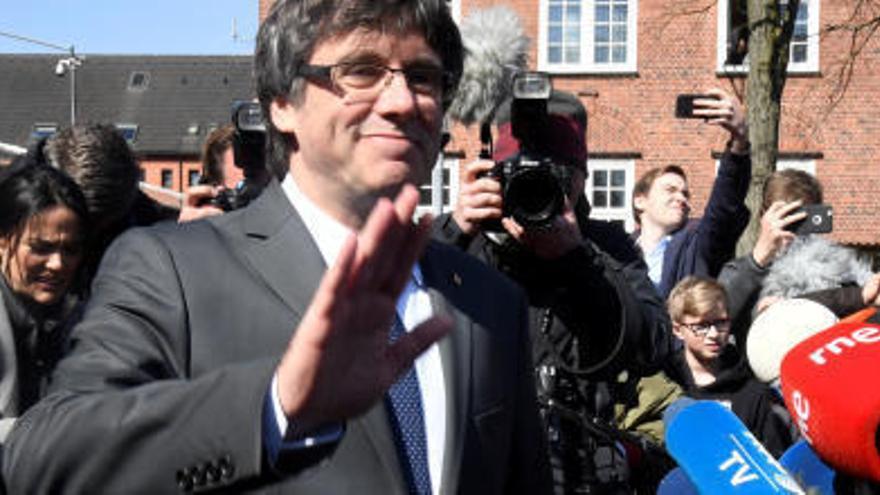 Puigdemont exigeix «l&#039;alliberament immediat» dels polítics presos