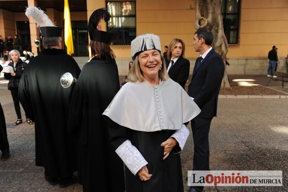 Rosamaría Alberdi, primera enfermera doctora honoris causa de España por la UMU