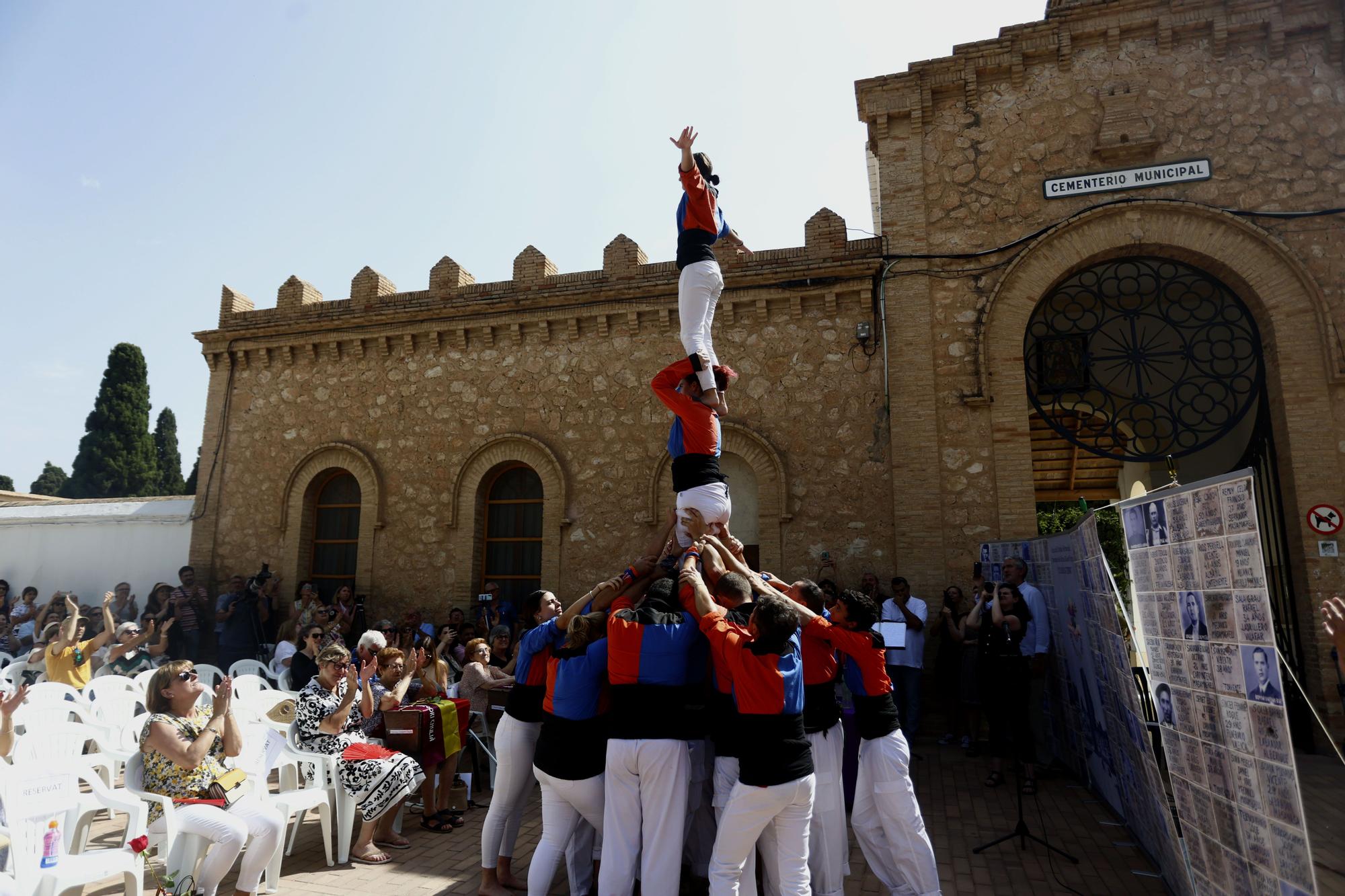 Entrega de restos a cuatro familias de los fusilados por el franquismo de la fosa 126 de Paterna