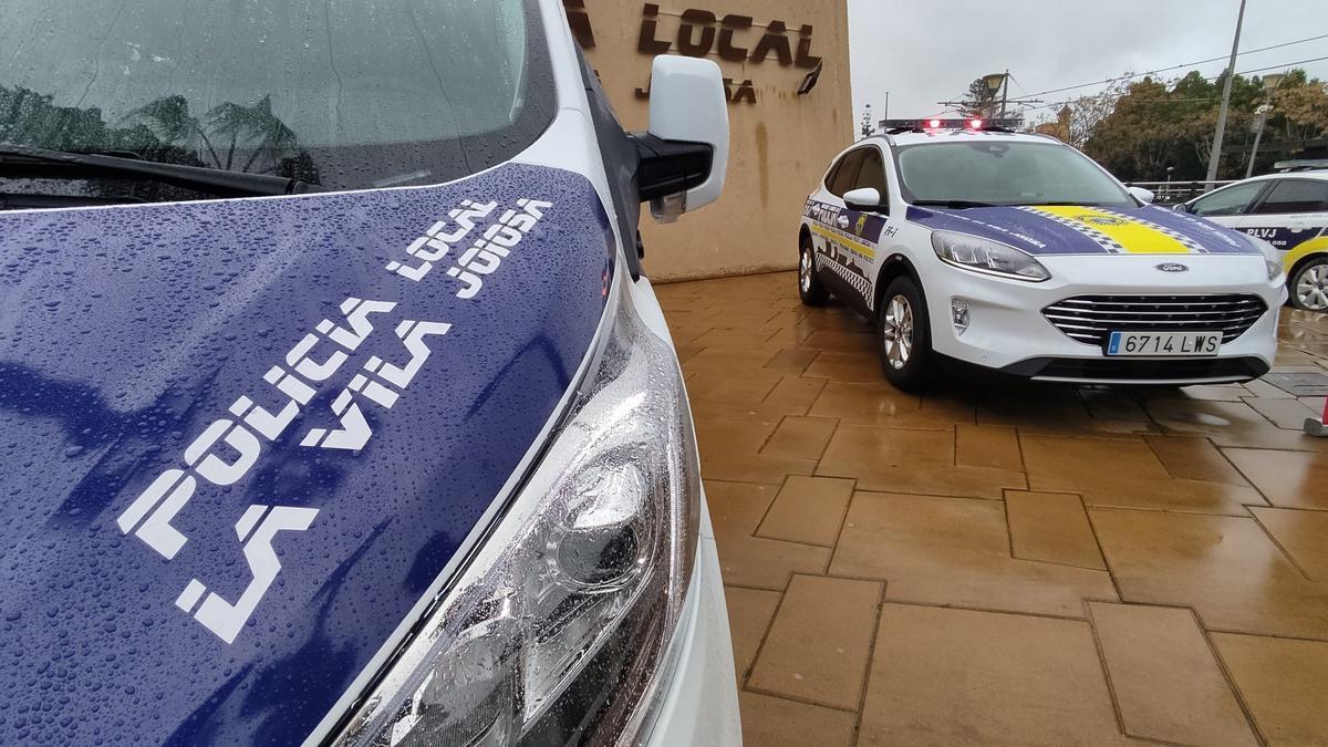 Vehículos de la Policía Local de La Vila Joiosa.