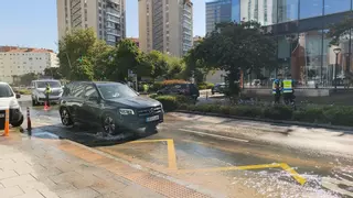 Una nueva rotura de tubería provoca inundaciones en Salvador de Madariaga