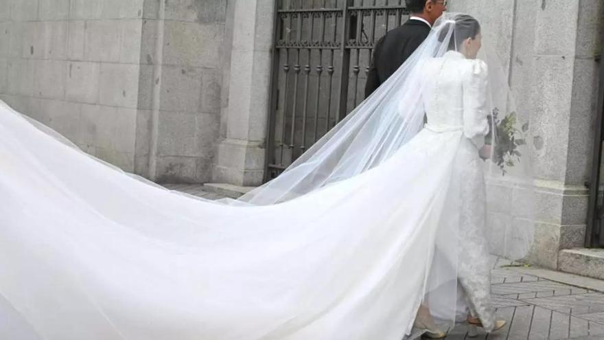 Así es el vestido de Teresa Urquijo en su boda con José Luis Martínez-Almeida