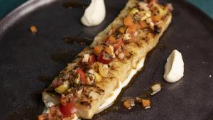 El bistec vegano de Xavier Pellicer: de apionabo confitado y soasado con chimichurri mediterráneo.