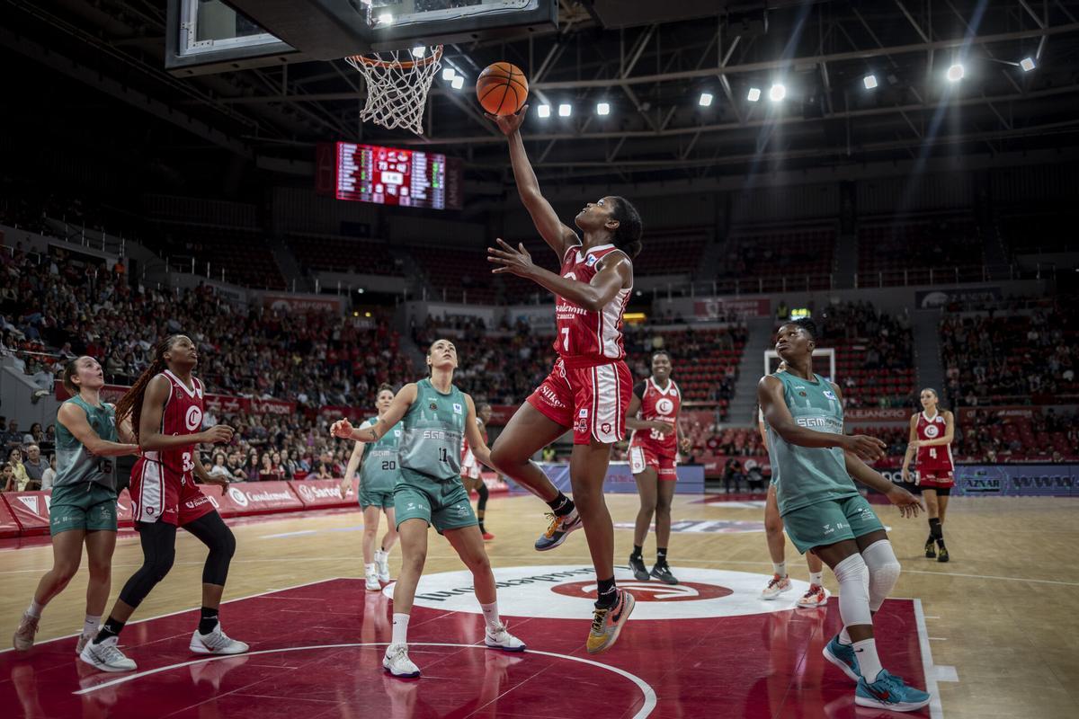 CASADEMONT ZARAGOZA FEMENINO - ESTEPONA EN CUARTOS DE FINAL DE LA LIGA DE BALONCESTO FEMENINA