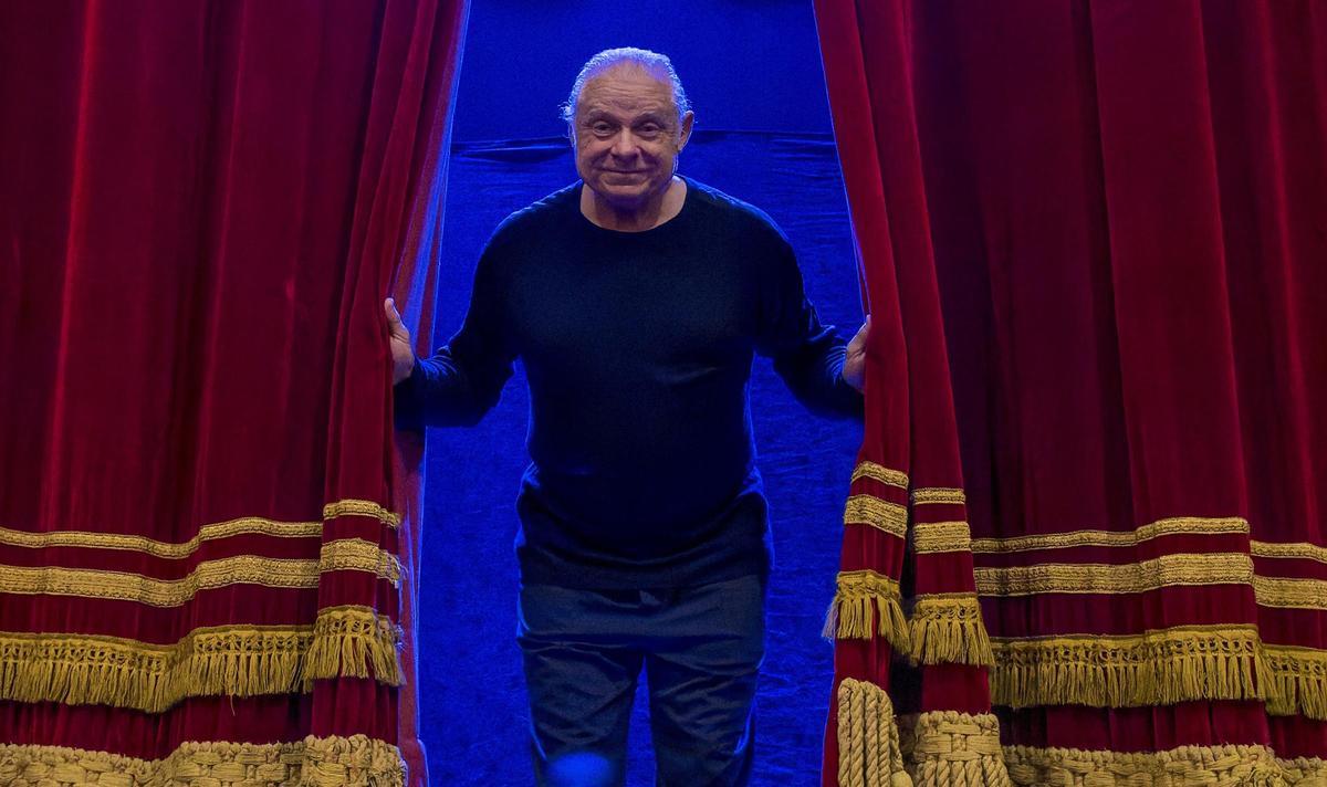 Carles Castillo se despide de los escenarios con 'Hoy no estrenamos'.