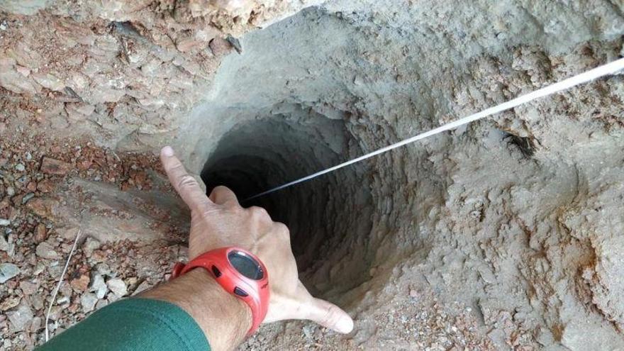 Cae un niño de dos años por un pozo de más de 100 metros de profundidad en Málaga