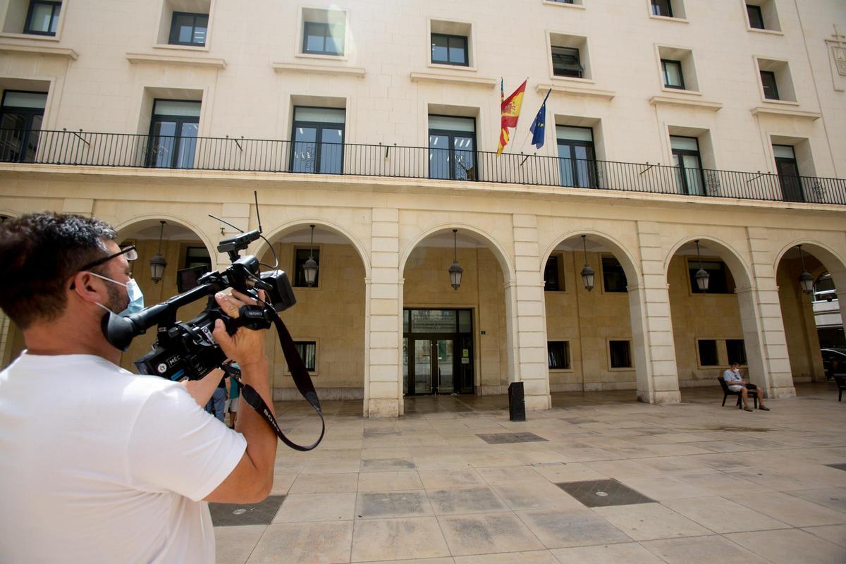 Imagen de archivo de la Audiencia de Alicante, donde fue juzgado el acusado ahora absuelto. / Jose Navarro