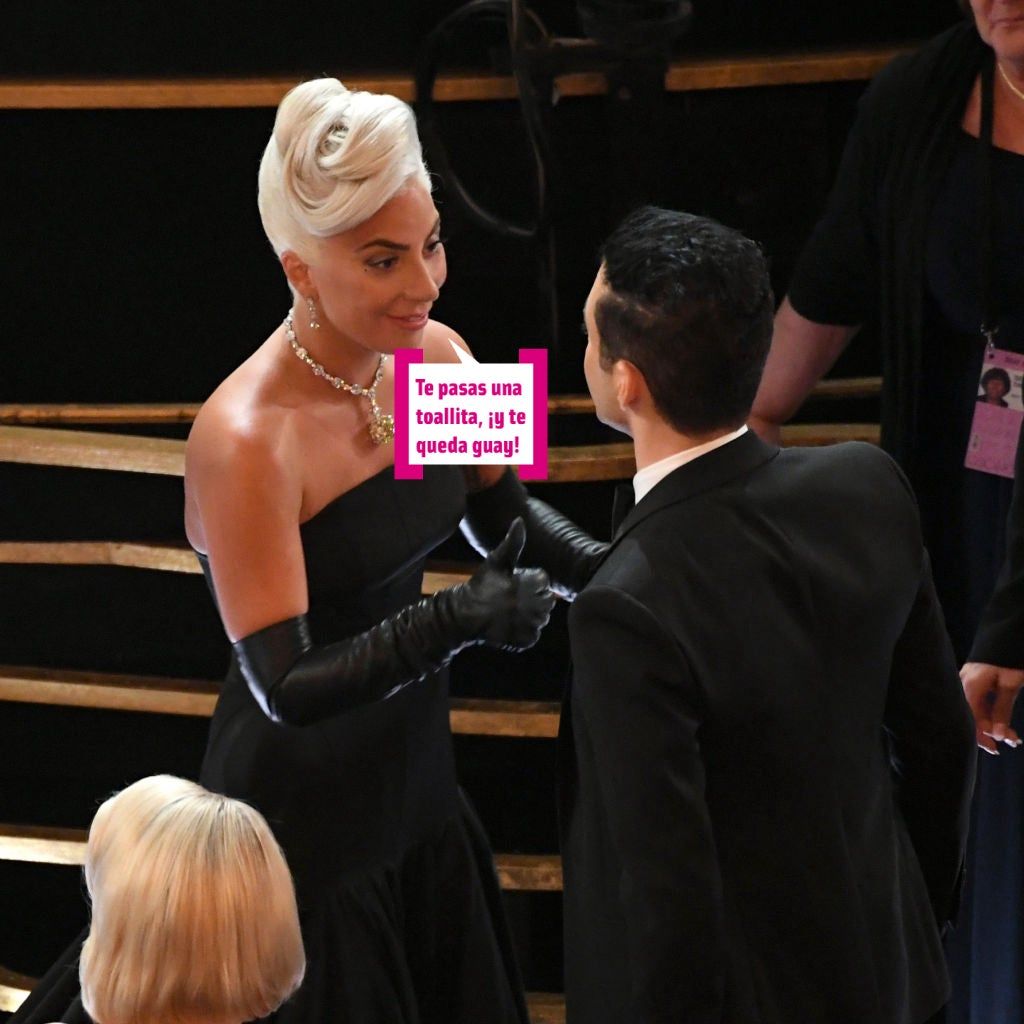 Lady Gaga le explica su bronceado a Rami Malek en los Oscar 2019