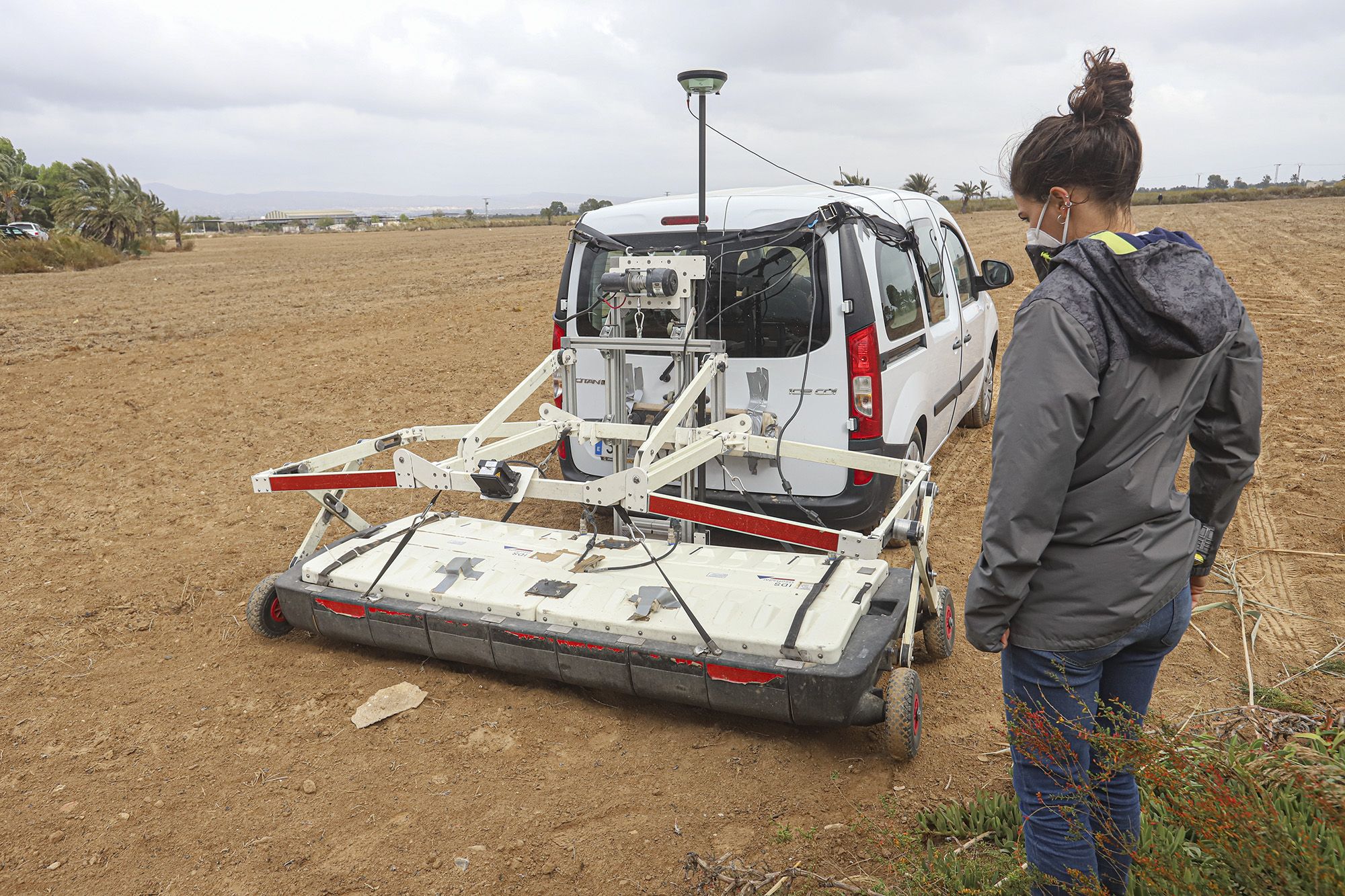 Un georradar busca la fosa común en el campo de concentración de Albatera