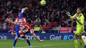 Así golpeó Mario Hermoso para marcar el 4-3 ante el Getafe