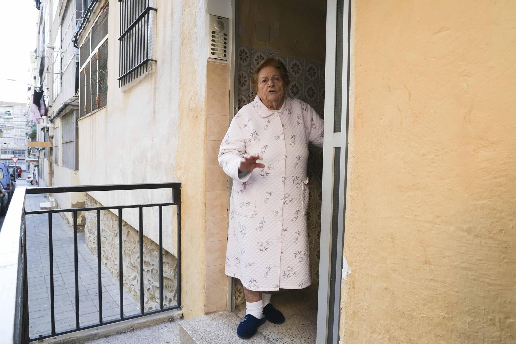 Vecinos de Colonia Requena de Alicante lloran la muerte de Antonio Colomina