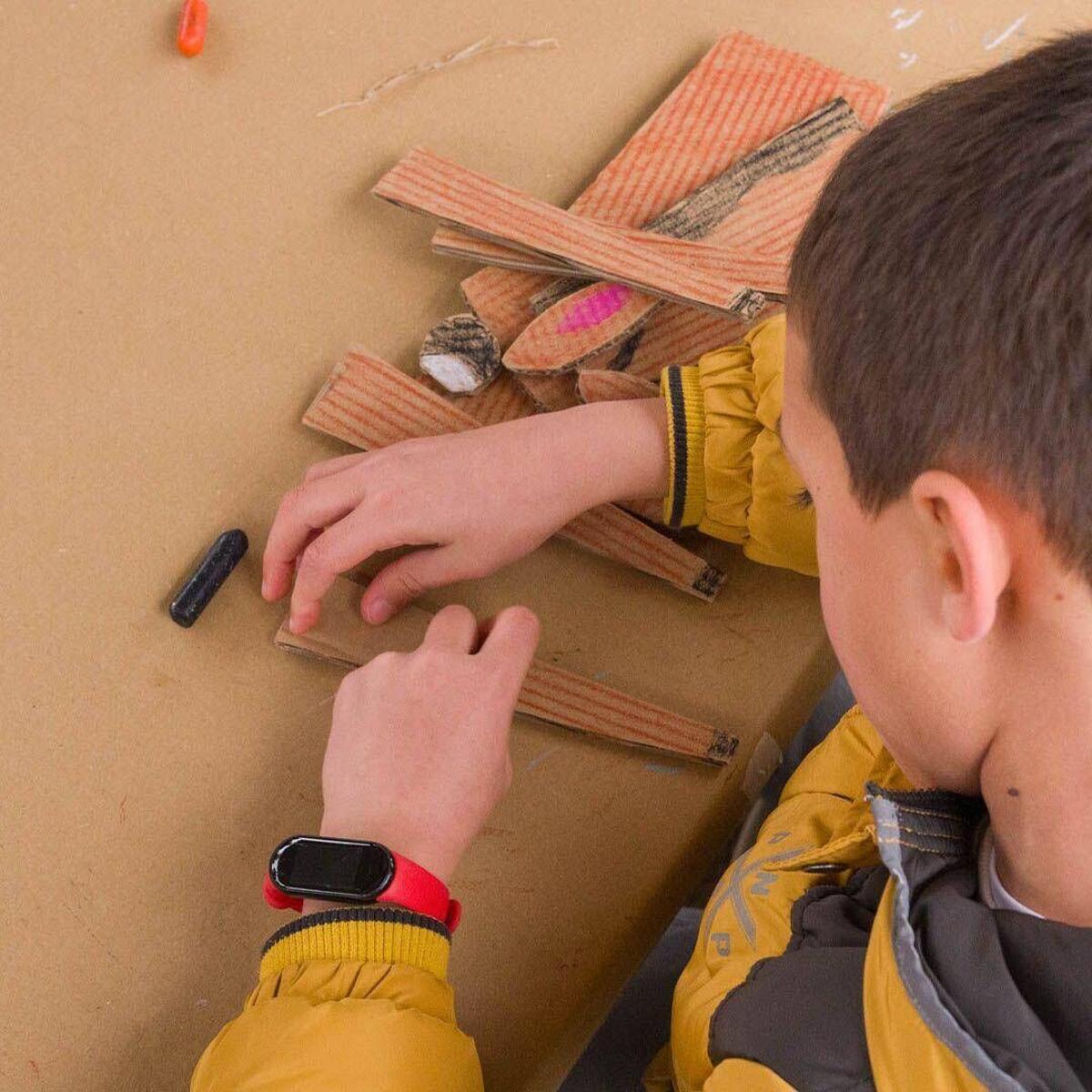 La Corrida en família d'aquest dissabte ha permès als més petits passejar en poni o ruc, participar en tallers i gaudir de demostracions de doma de cavalls.