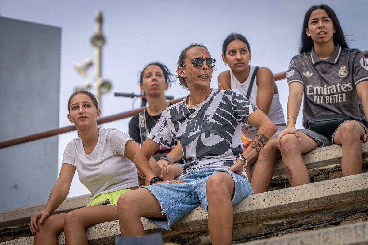 Las niñas gitanas lideran el cambio del fútbol femenino en La Mina