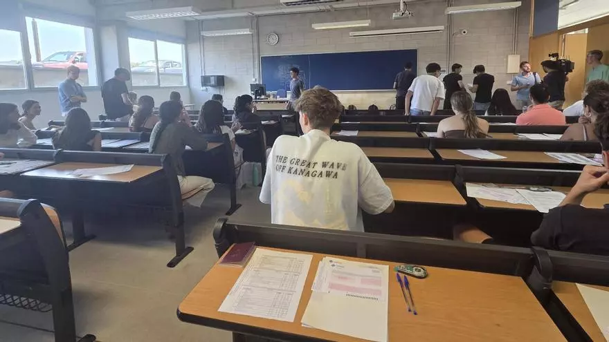 VÍDEO | Educación enciende las alarmas tras caer los aprobados de Selectividad al 89,6% y culpa a la LOMLOE