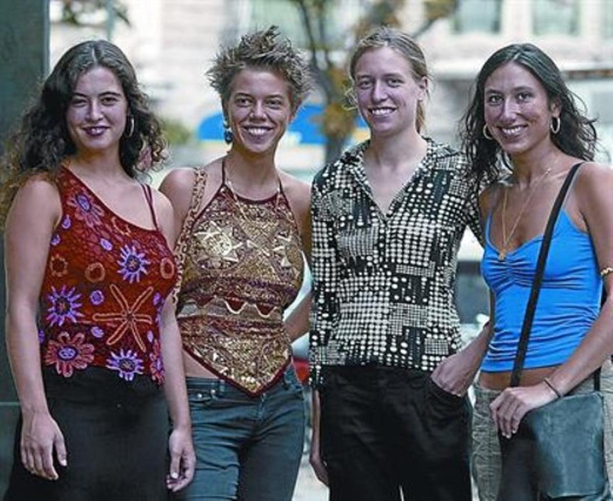 Las Migas el 2004. Des de l’esquerra, Silvia Pérez Cruz, Lisa Bause, Isabelle Laudenbach i Marta Robles. Las Migas el 2004. Des de l’esquerra, Silvia Pérez Cruz, Lisa Bause, Isabelle Laudenbach i Marta Robles.