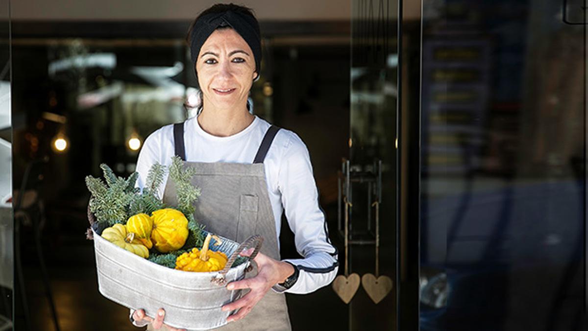 La chef Viky Valls explica cómo hace estos bombones saludables sin azúcar.