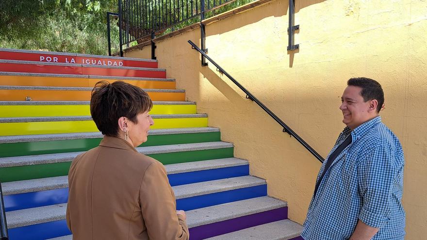 Un pueblo de Castellón estrena su “escalera del orgullo”