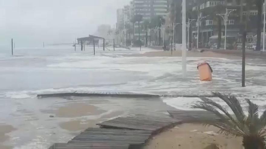 El temporal causa daños en la costa andaluza