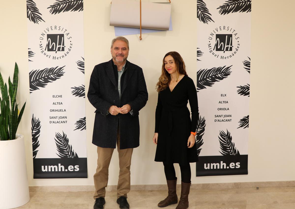 La consellera de Agricultura, Isaura Navarro, con el rector de la UMH, Juan José Ruiz.