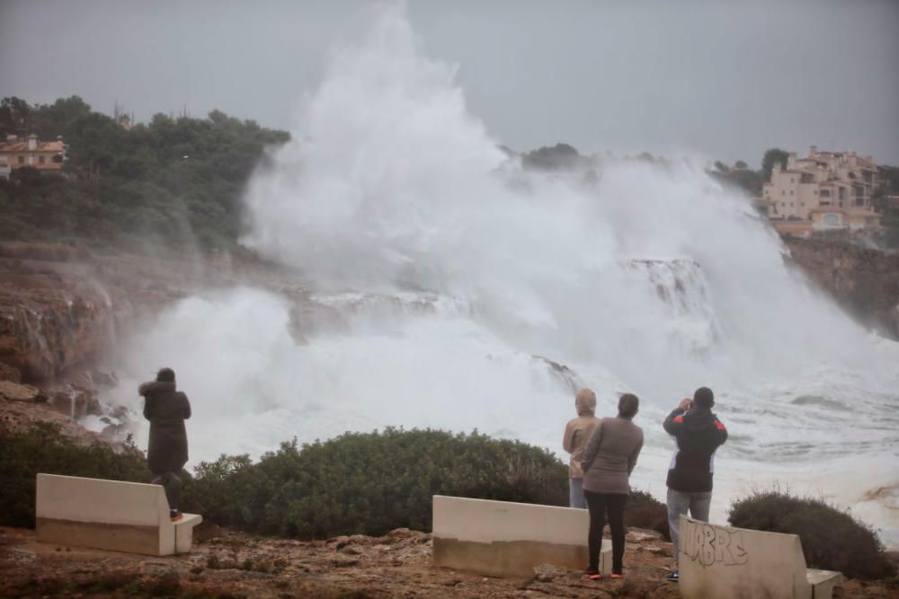 Sturm "Ana" fegt über Mallorca hinweg